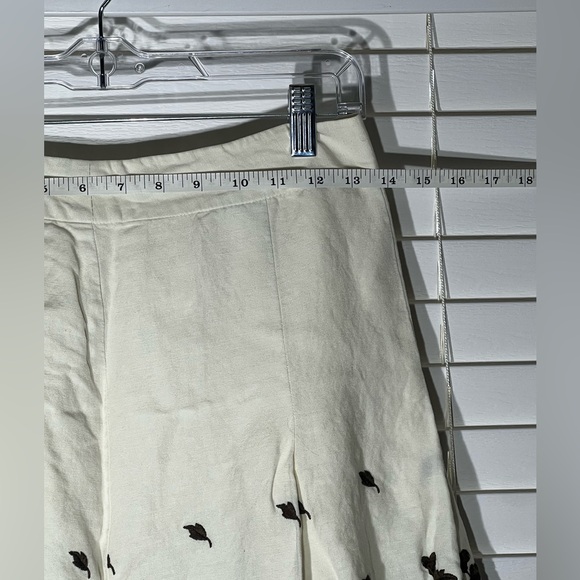 Ann Taylor Embroidered Floral Pattern Skirt Women’s Size 2. 1/4 Back In Back - Picture 6 of 12
